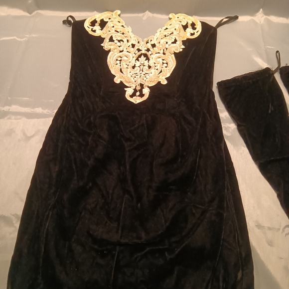 Black cocktail dress - Picture 2 of 9